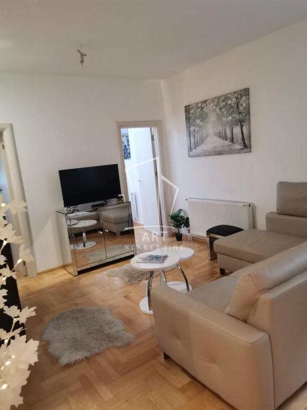 Glavna slika -Bogdana Bogdanovića, Dvoiposoban stan za izdavanje, 39m2, 500€