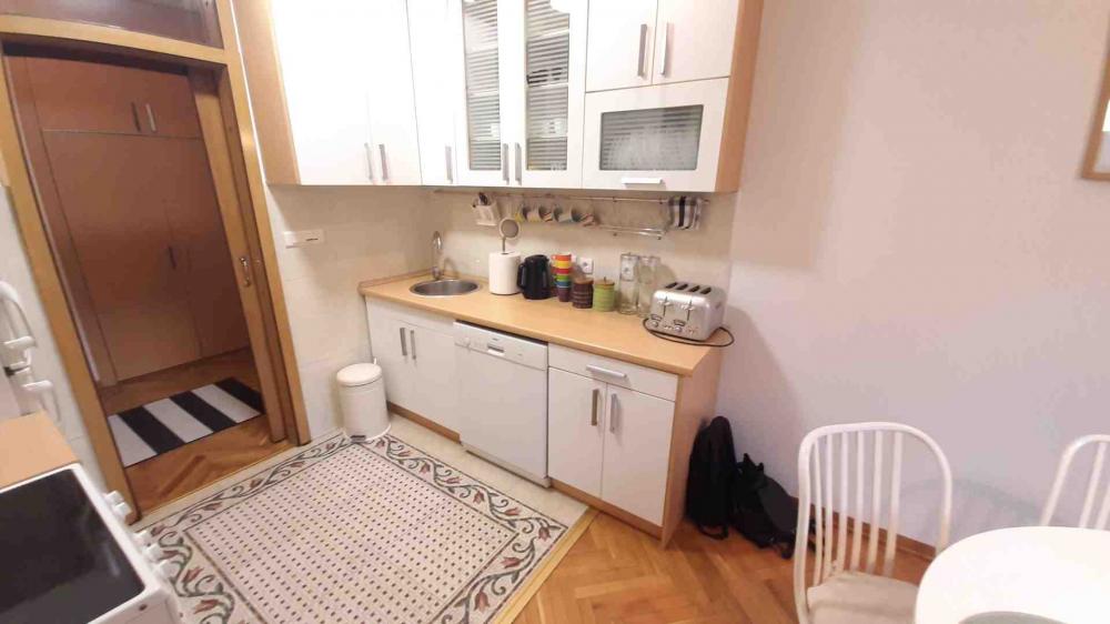 Slika 4 - Jevrema Grujića, Trosoban stan za izdavanje, 90m2, 1.400€