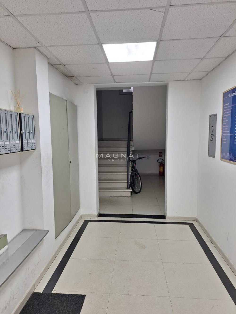 Slika 10 - Todora Dukina, Trosoban stan za izdavanje, 99m2, 1.050€