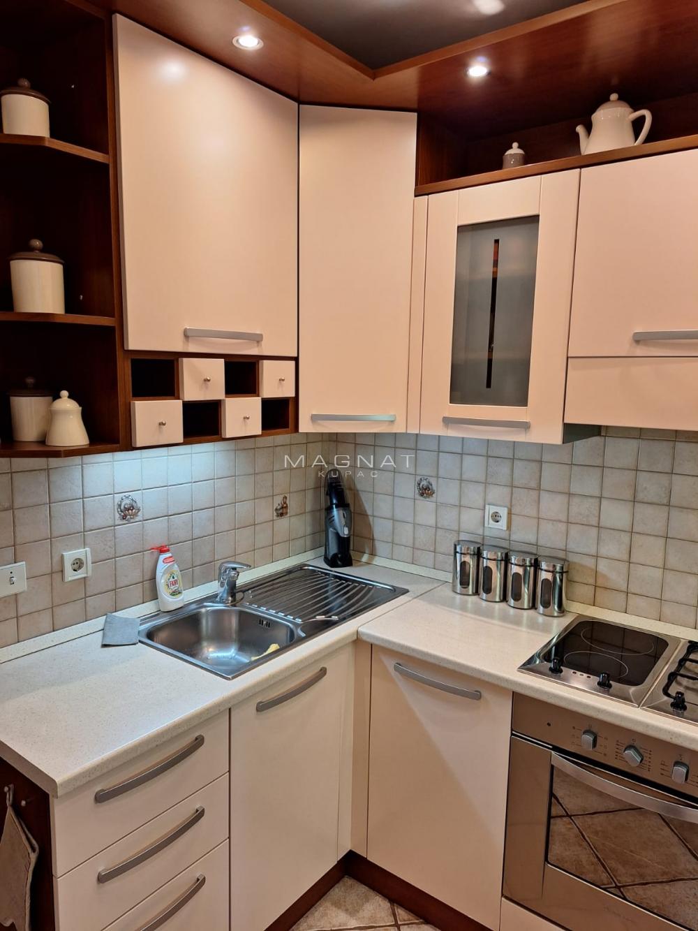 Slika 5 - Todora Dukina, Trosoban stan za izdavanje, 99m2, 1.050€