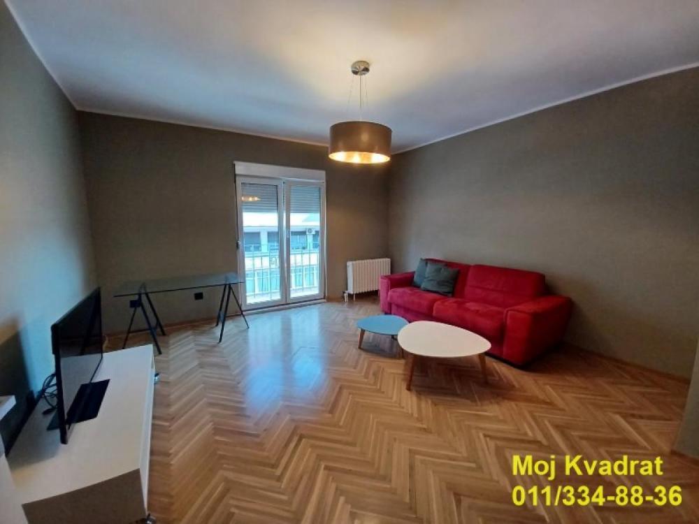 Glavna slika -Trosoban stan za izdavanje, 80m2, 1.000€