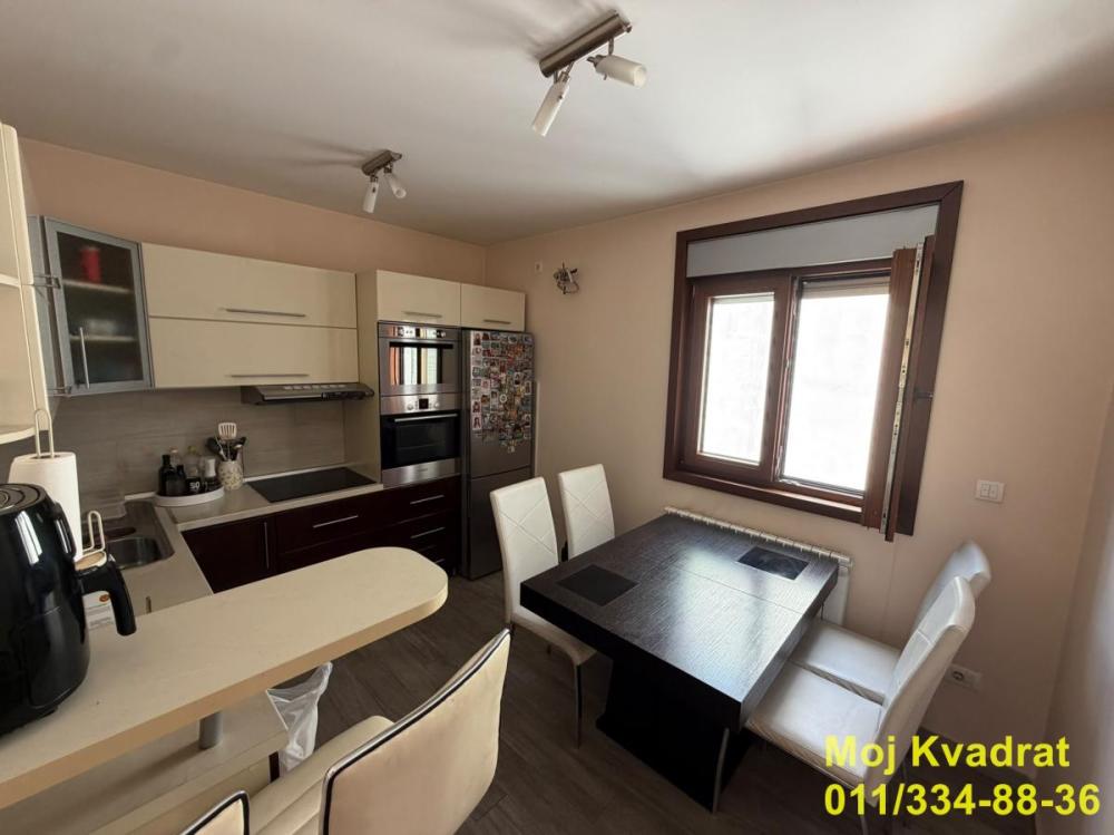 Slika 2 - Četvorosoban stan na prodaju, 110m2, 380.000€