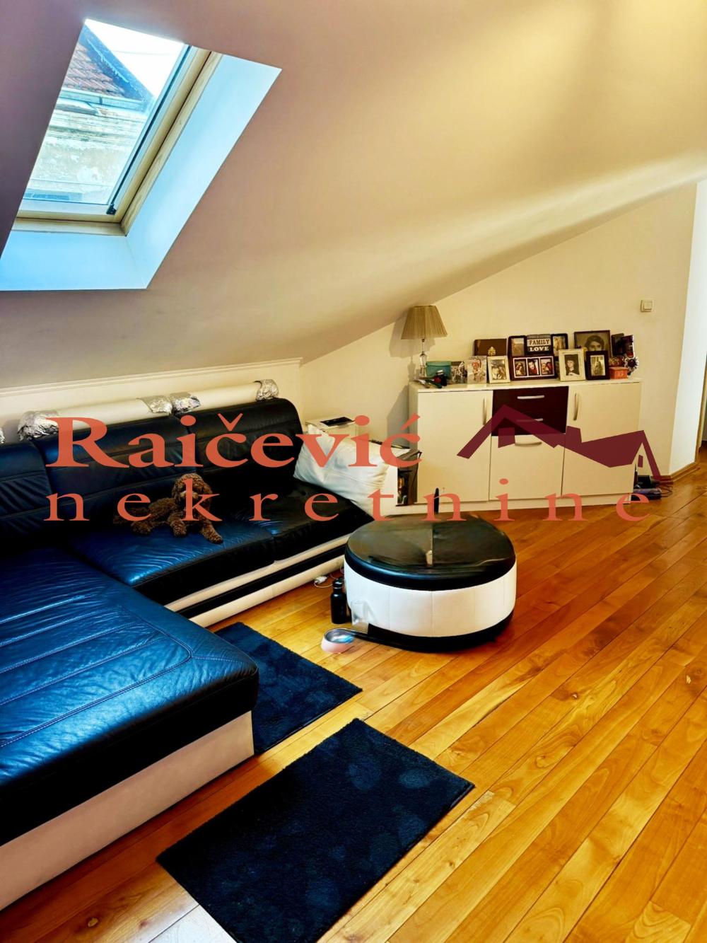 Slika 1 - Cara Dusana, Trosoban stan na prodaju, 66m2, 225.000€