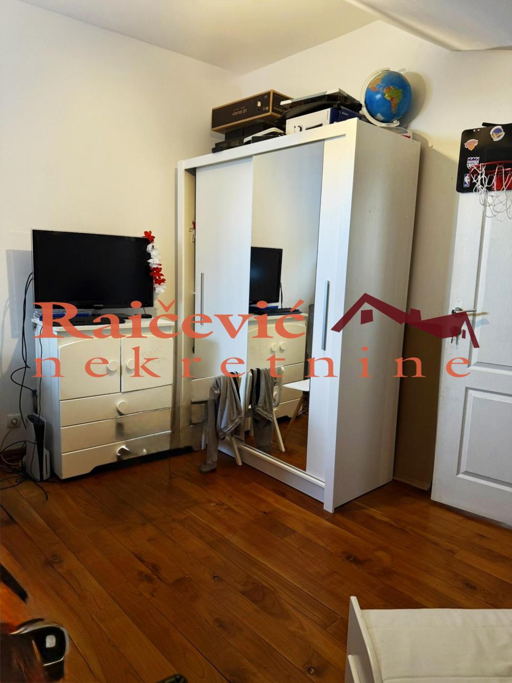 Slika 6 - Cara Dusana, Trosoban stan na prodaju, 66m2, 225.000€