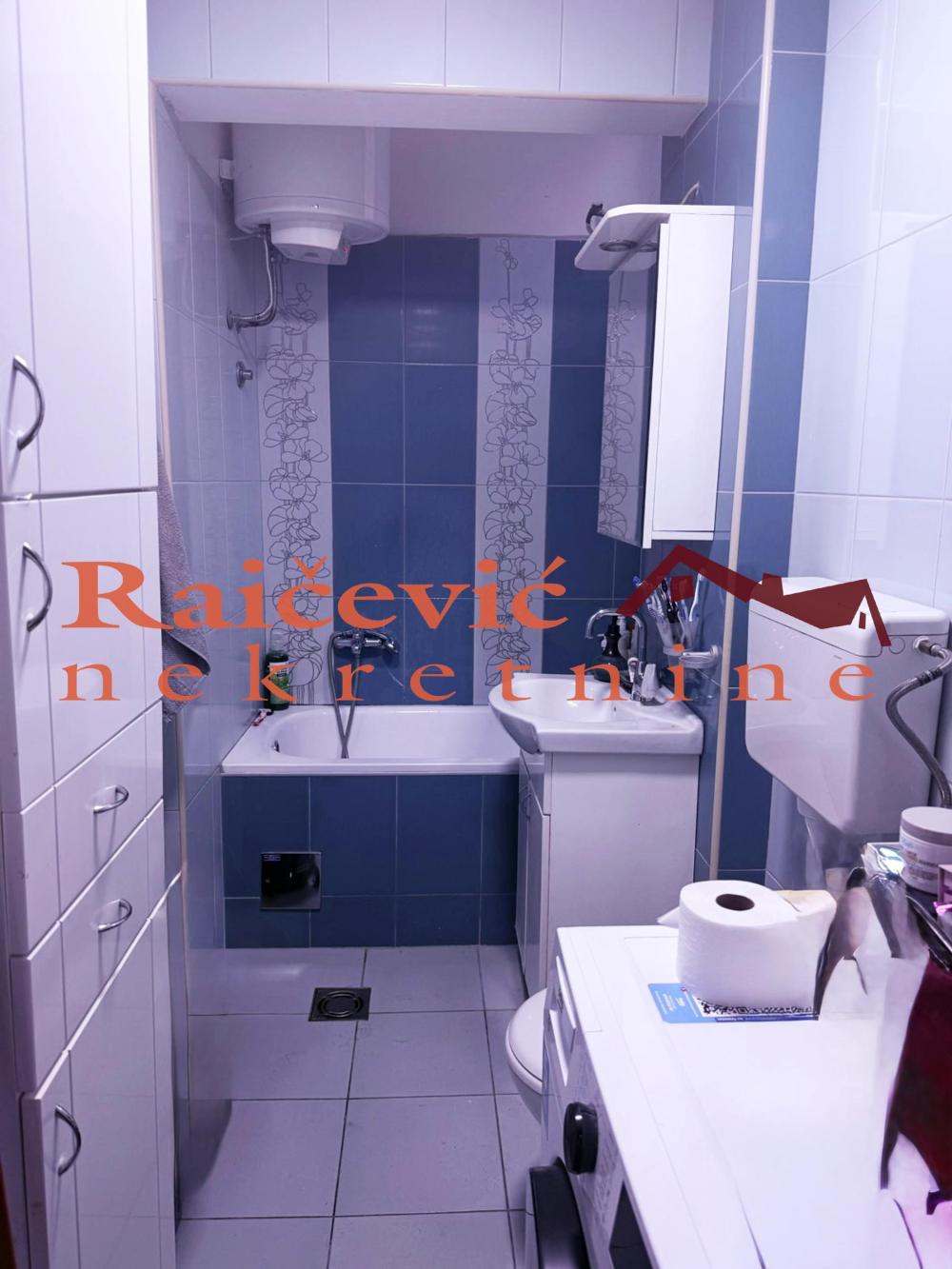 Slika 11 - Cara Dusana, Trosoban stan na prodaju, 66m2, 225.000€