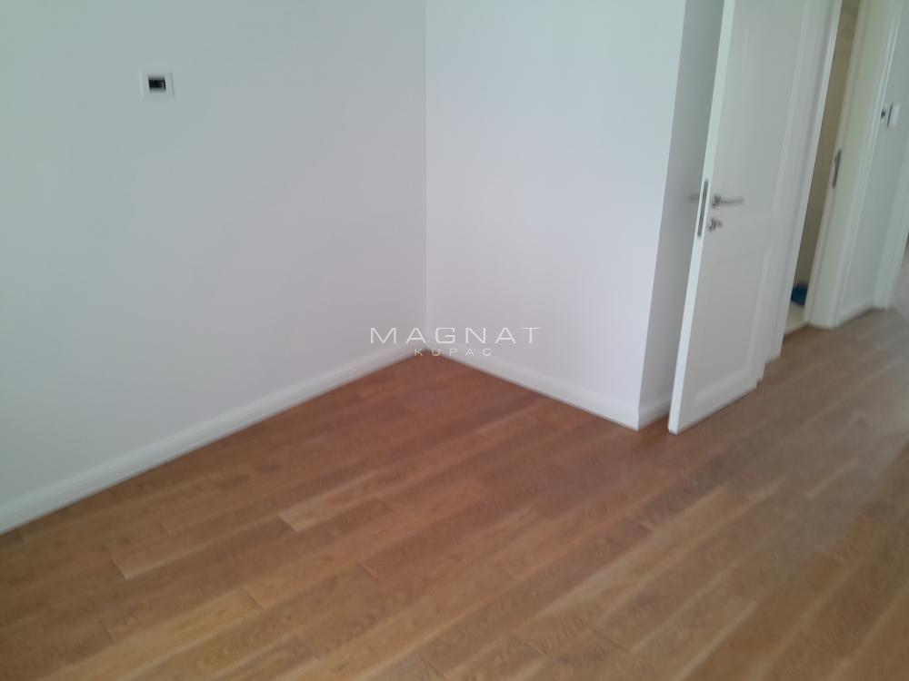 Glavna slika -Trosoban stan na prodaju, 71m2, 359.900€