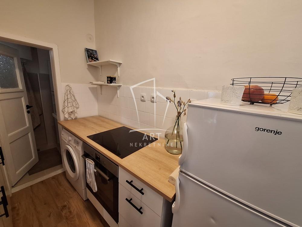 Slika 10 - Albanske spomenice, Dvosoban stan za izdavanje, 65m2, 700€