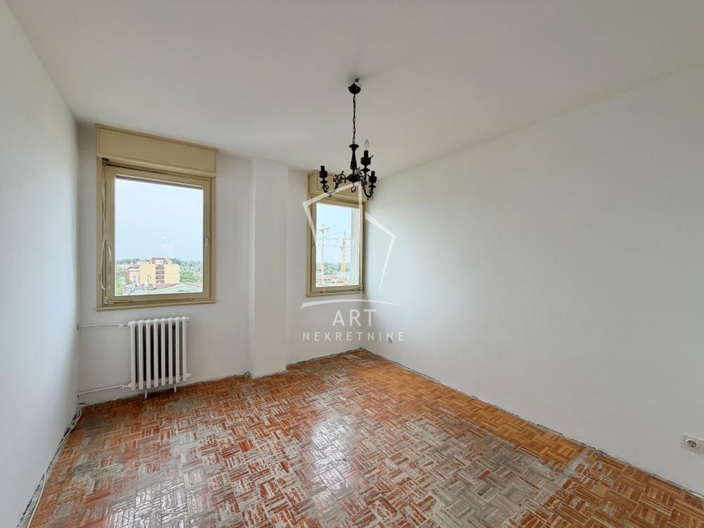 Slika 8 - Mike Alasa, Troiposoban stan na prodaju, 83m2, 380.000€
