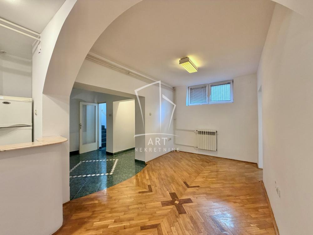 Slika 11 - Rožajska,  Kuća za izdavanje, 85m2, 3.000€
