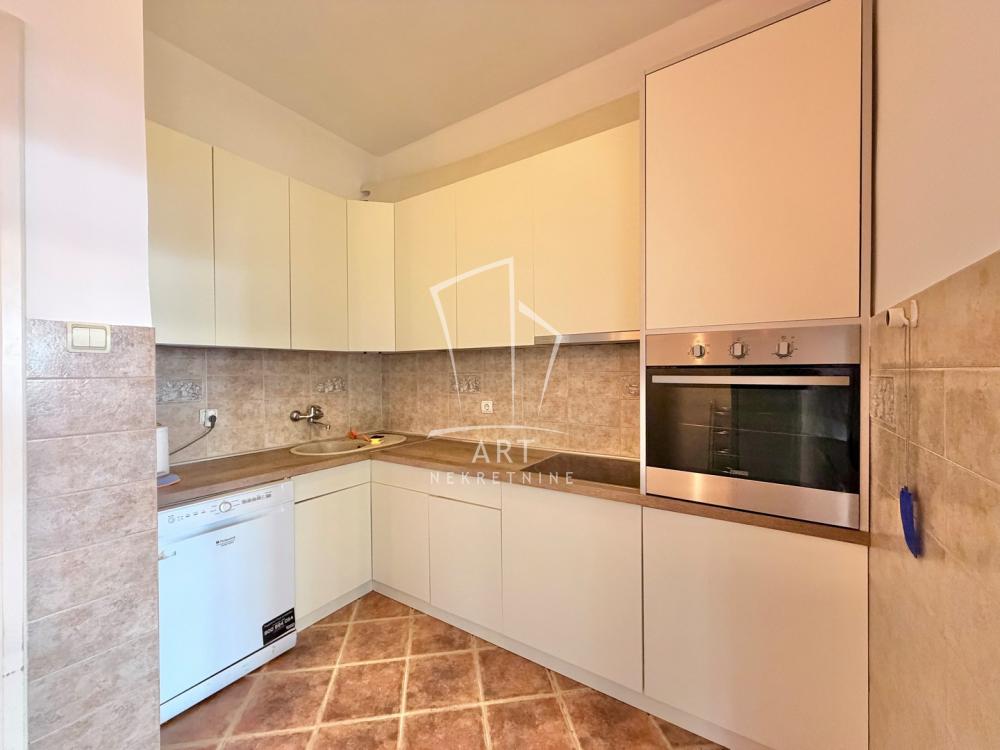 Slika 5 - Rožajska,  Kuća za izdavanje, 85m2, 3.000€