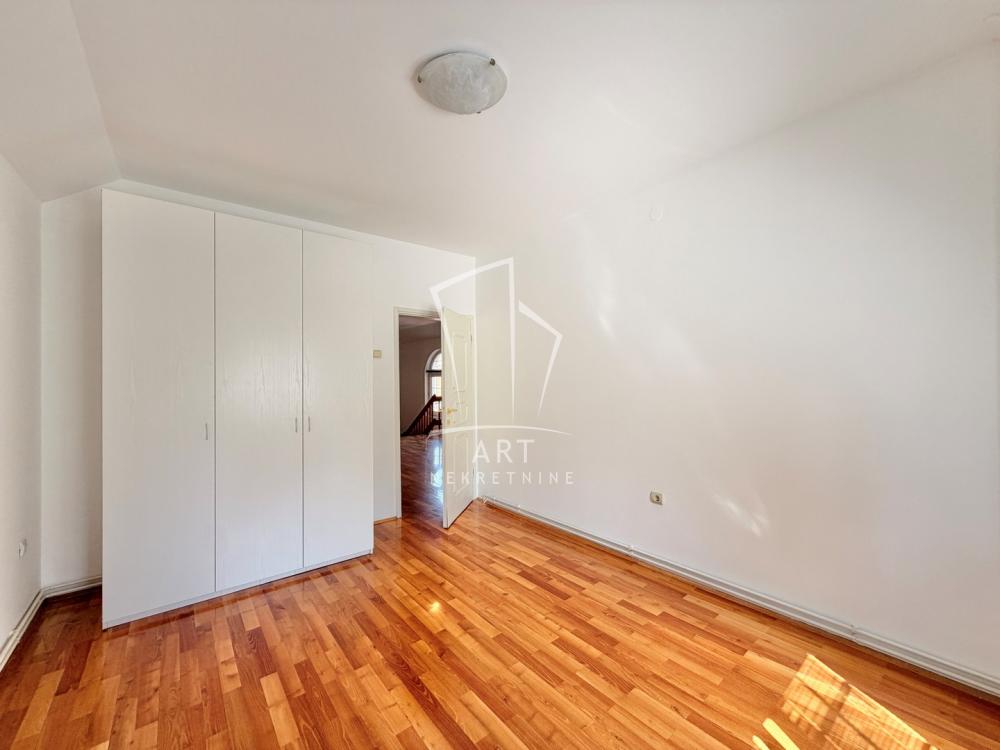 Slika 2 - Rožajska,  Kuća za izdavanje, 85m2, 3.000€