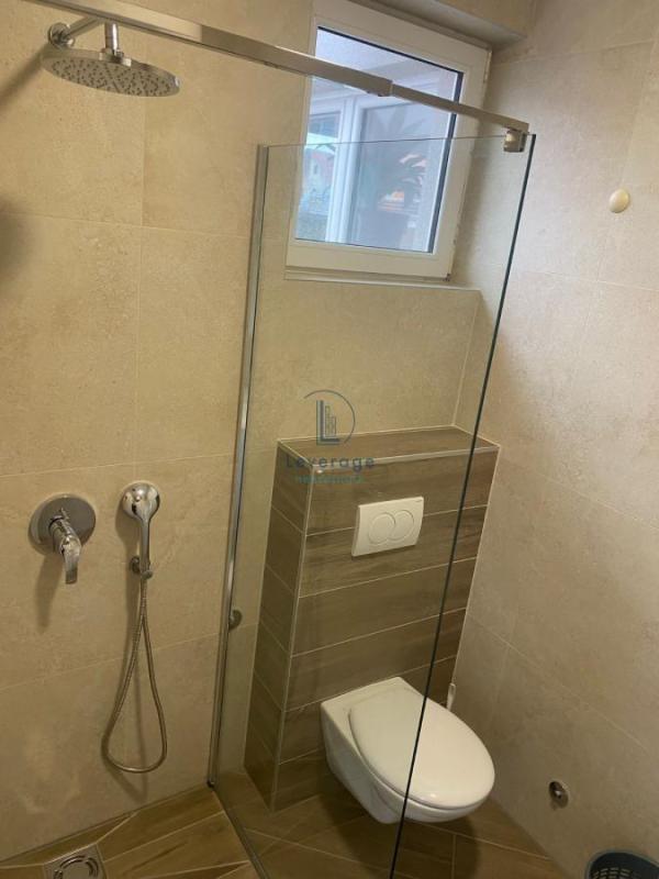 Slika 3 - Surčinska,  Lokal za izdavanje, 40m2, 500€