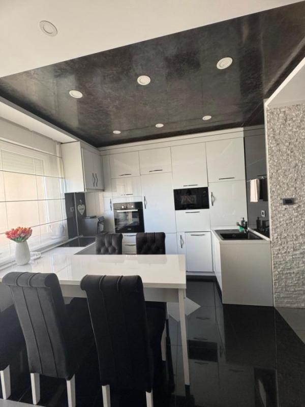 Glavna slika -Četvorosoban stan na prodaju, 78m2, 229.000€