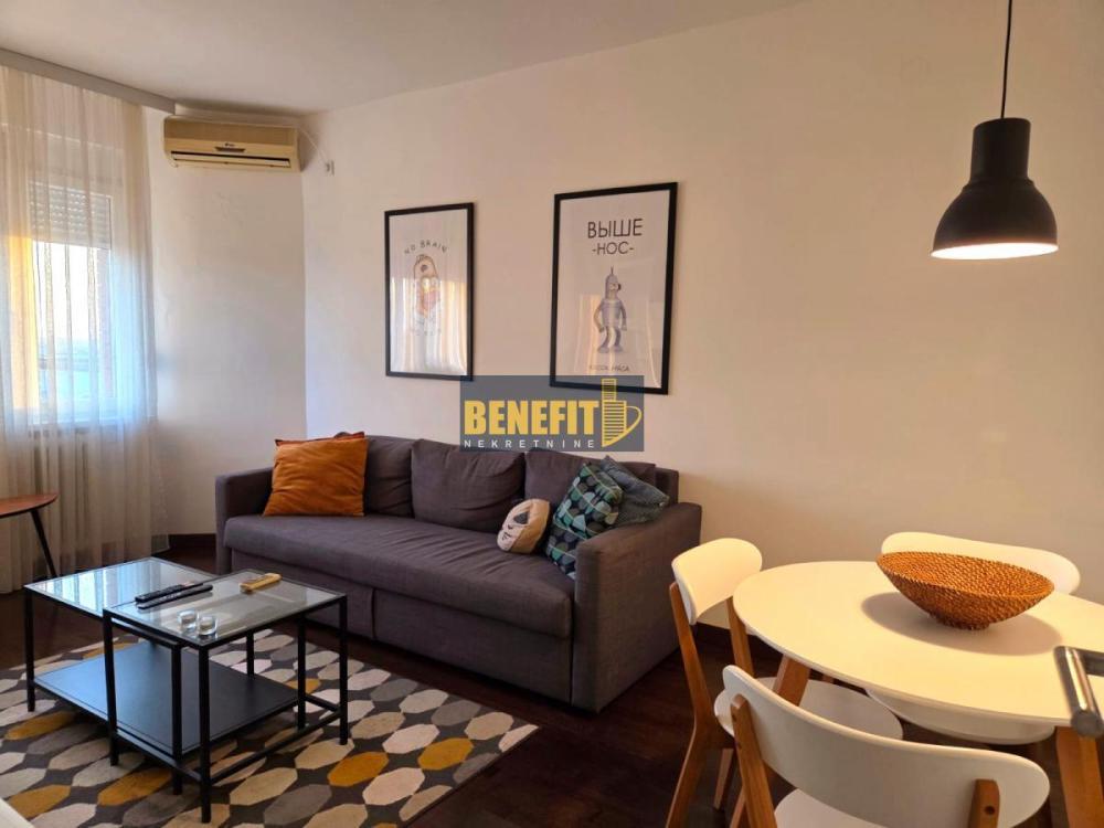 Glavna slika -Jednoiposoban stan za izdavanje, 30m2, 800€