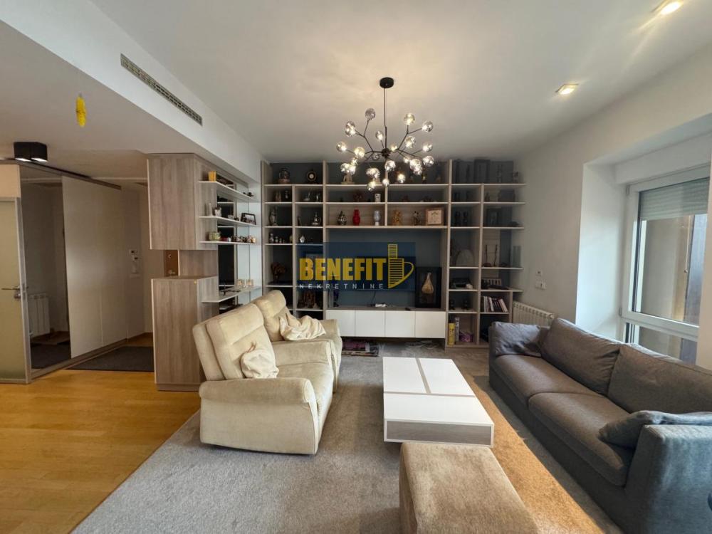 Slika 1 - Trosoban stan za izdavanje, 131m2, 1.800€