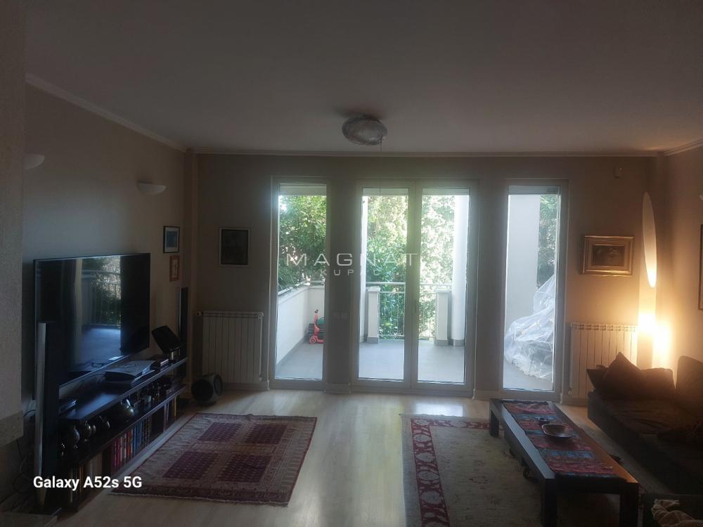 Slika 9 - Jovana Popovića,  Kuća na prodaju, 350m2, 690.000€