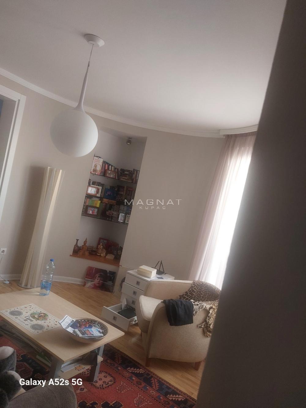 Slika 10 - Jovana Popovića,  Kuća na prodaju, 350m2, 690.000€