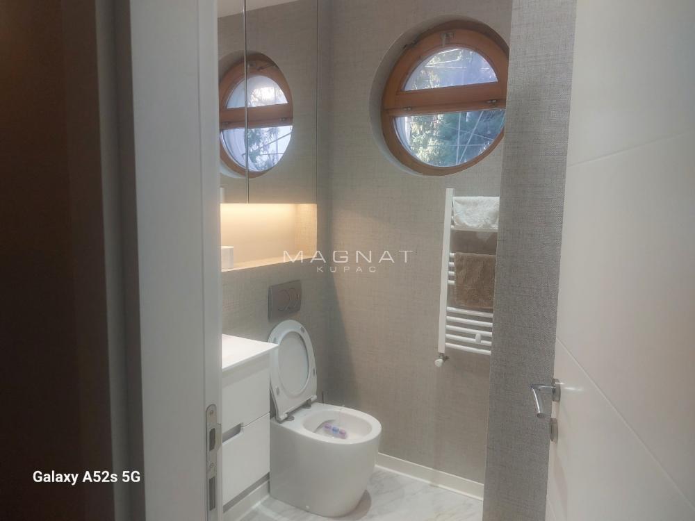 Slika 6 - Jovana Popovića,  Kuća na prodaju, 350m2, 690.000€