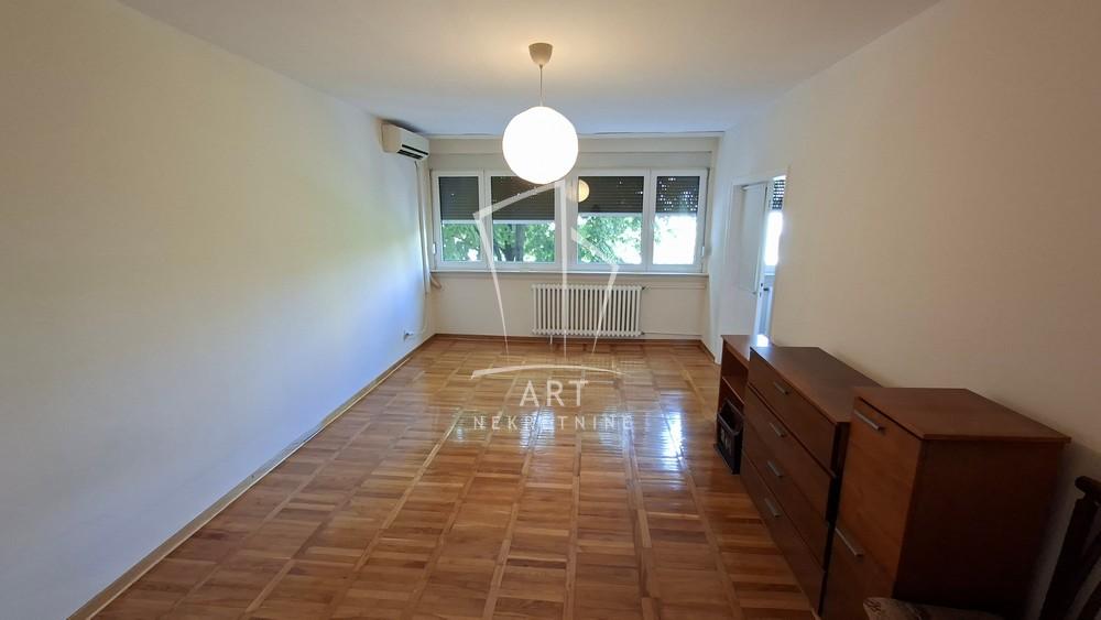 Slika 1 - Bulevar Nikole Tesle, Dvosoban stan za izdavanje, 67m2, 700€