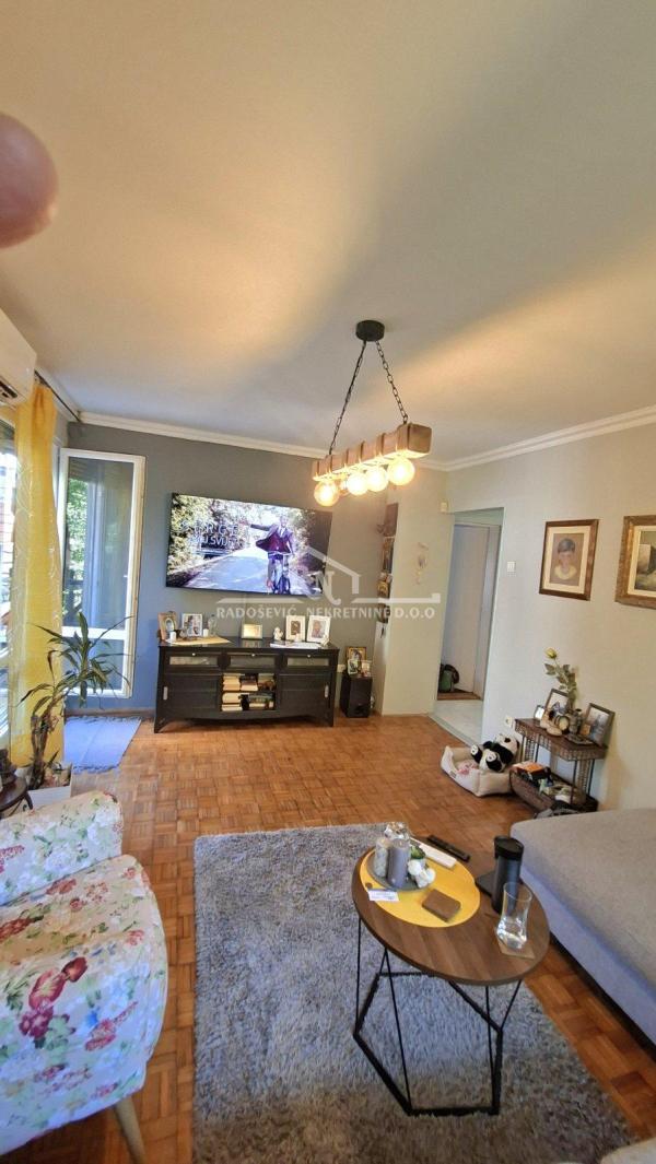 Slika 2 - Nikšićka, Trosoban stan na prodaju, 69m2, 189.000€