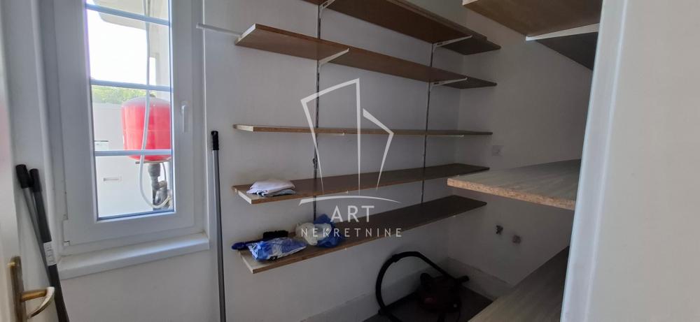 Slika 6 - Bulevar Despota Stefana,  Lokal za izdavanje, 135m2, 1.100€