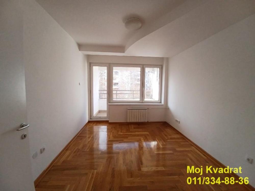 Slika 7 - Četvorosoban stan za izdavanje, 90m2, 750€