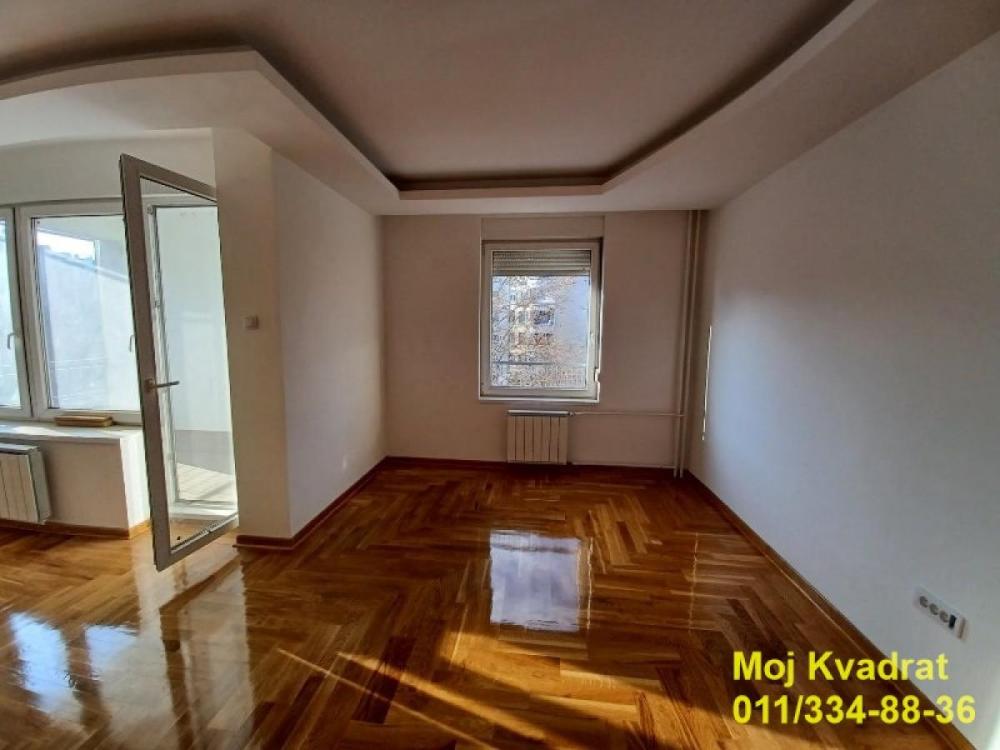 Slika 1 - Četvorosoban stan za izdavanje, 90m2, 750€
