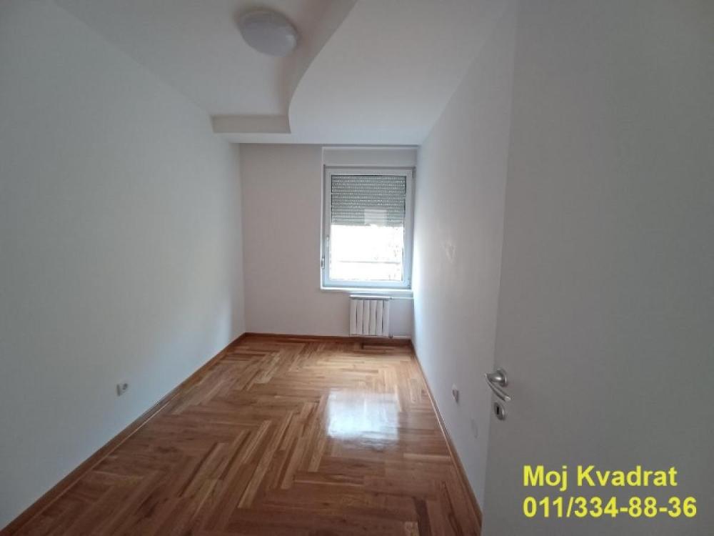 Slika 8 - Četvorosoban stan za izdavanje, 90m2, 750€