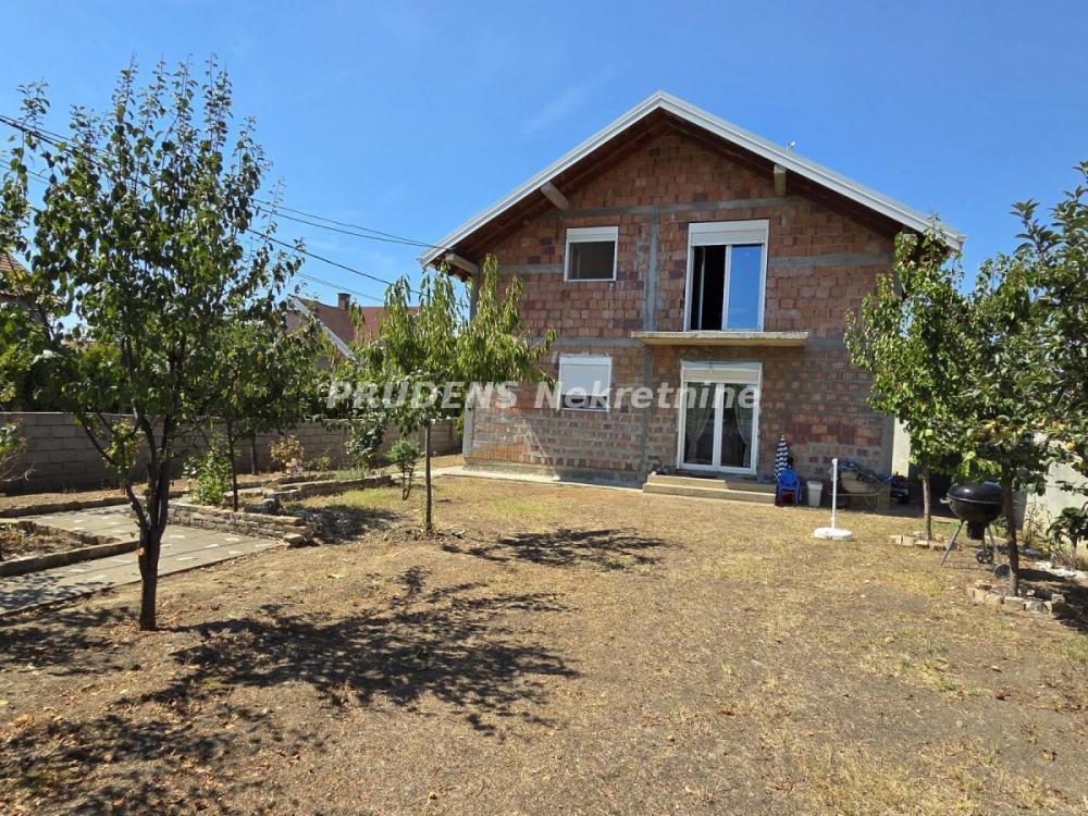 Slika 1 -  Kuća na prodaju, 177m2, 185.000€