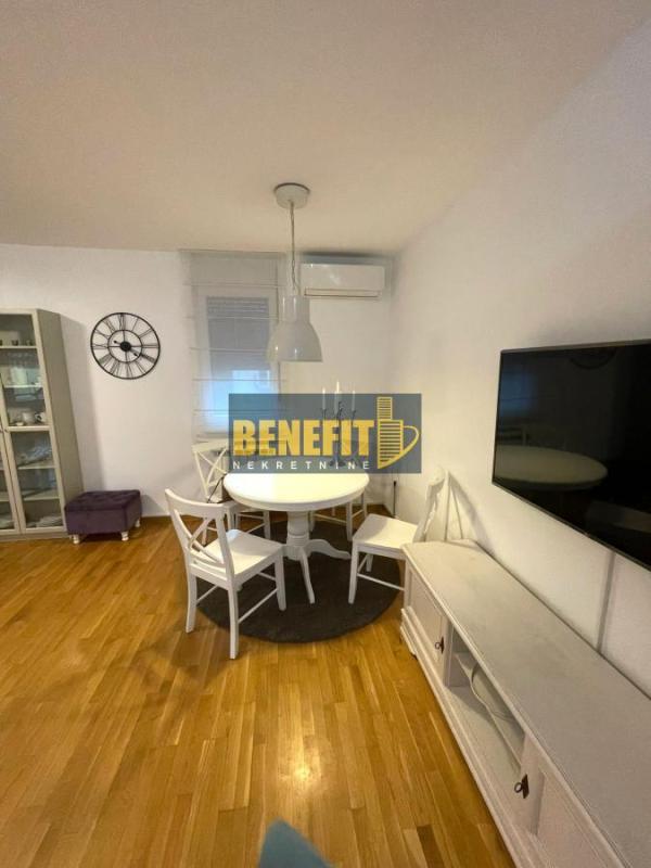 Slika 2 - Dvosoban stan za izdavanje, 47m2, 550€