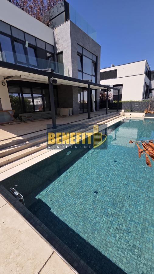 Slika 1 -  Kuća na prodaju, 525m2, 3.400.000€