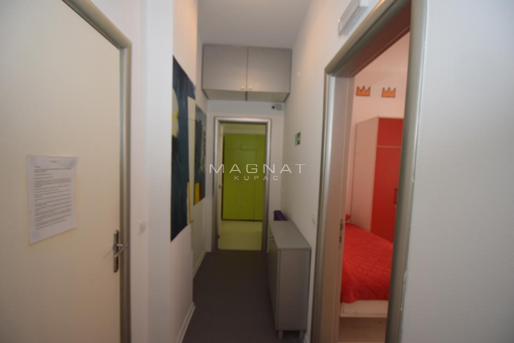 Slika 5 - Karađorđeva, Četvoroiposoban stan na prodaju, 94m2, 350.000€