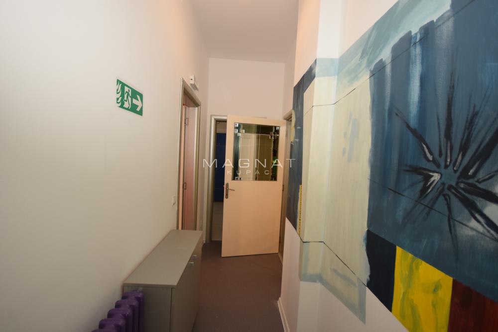 Slika 6 - Karađorđeva, Četvoroiposoban stan na prodaju, 94m2, 350.000€