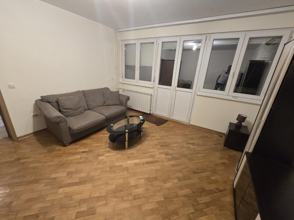 Slika 1 - Triše Kaclerovića, Dvosoban stan za izdavanje, 52m2, 550€