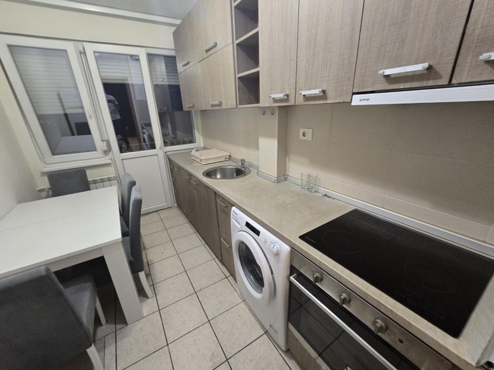 Slika 2 - Triše Kaclerovića, Dvosoban stan za izdavanje, 52m2, 550€