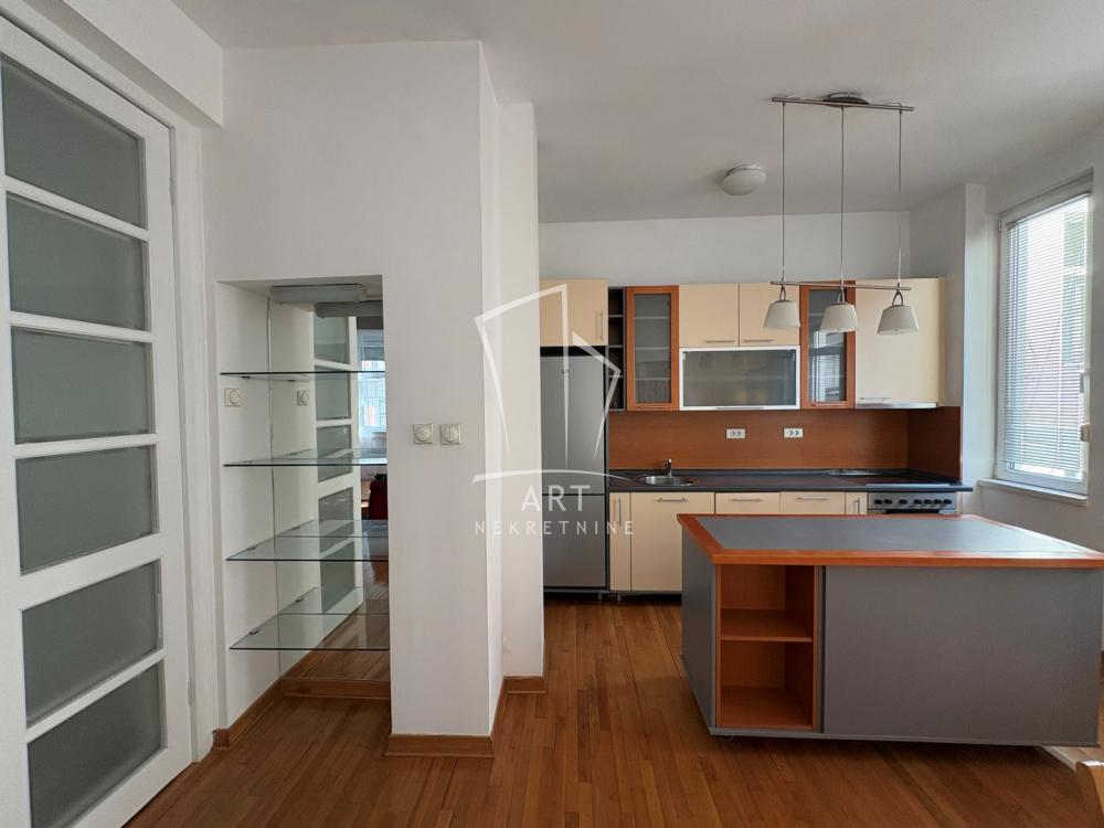 Slika 1 - Kneginje Zorke, Dvoiposoban stan za izdavanje, 70m2, 800€