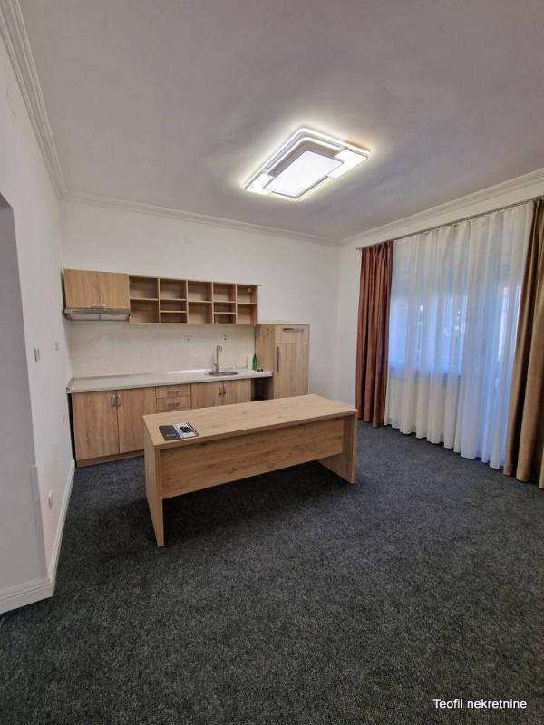 Slika 1 - Njegoševa,  Lokal za izdavanje, 66m2, 950€