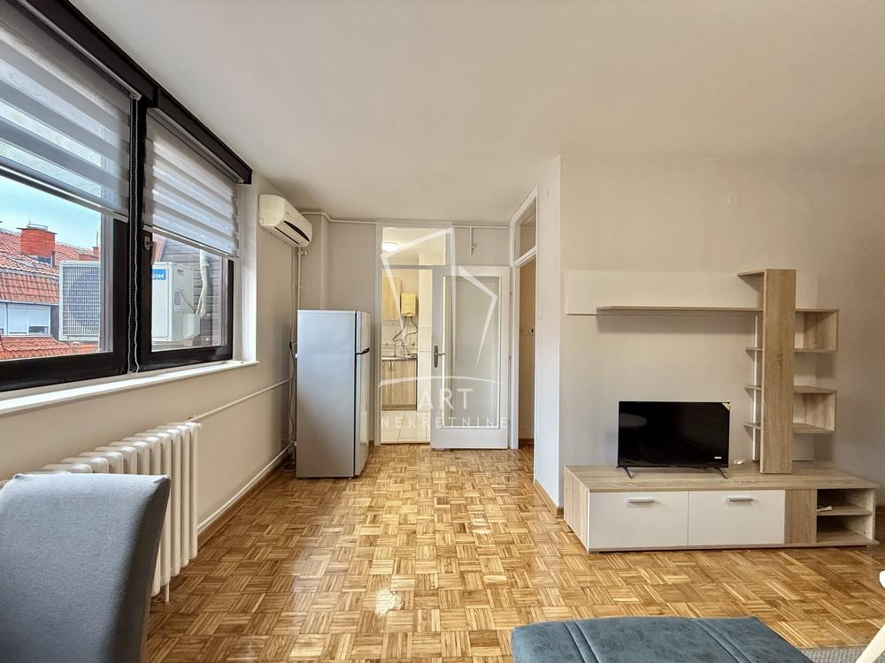Slika 5 - Zorana Radmilovića, Jednosoban stan za izdavanje, 30m2, 400€