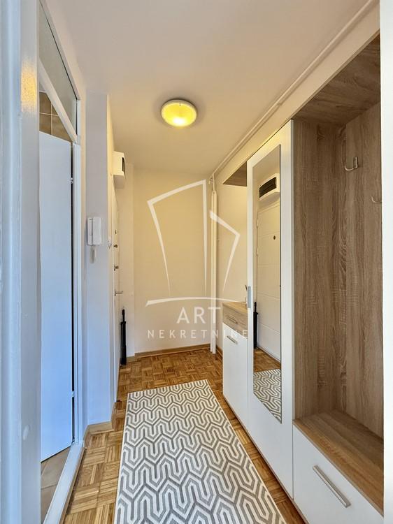 Slika 7 - Zorana Radmilovića, Jednosoban stan za izdavanje, 30m2, 400€