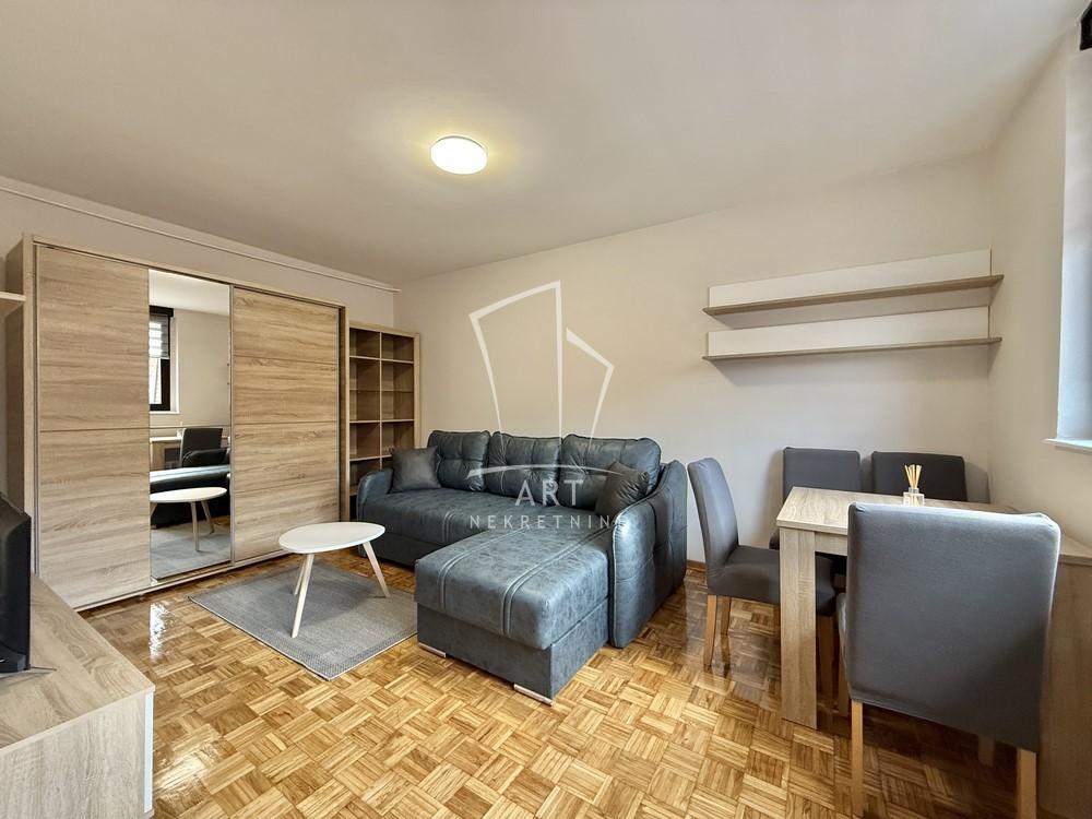 Glavna slika -Zorana Radmilovića, Jednosoban stan za izdavanje, 30m2, 400€