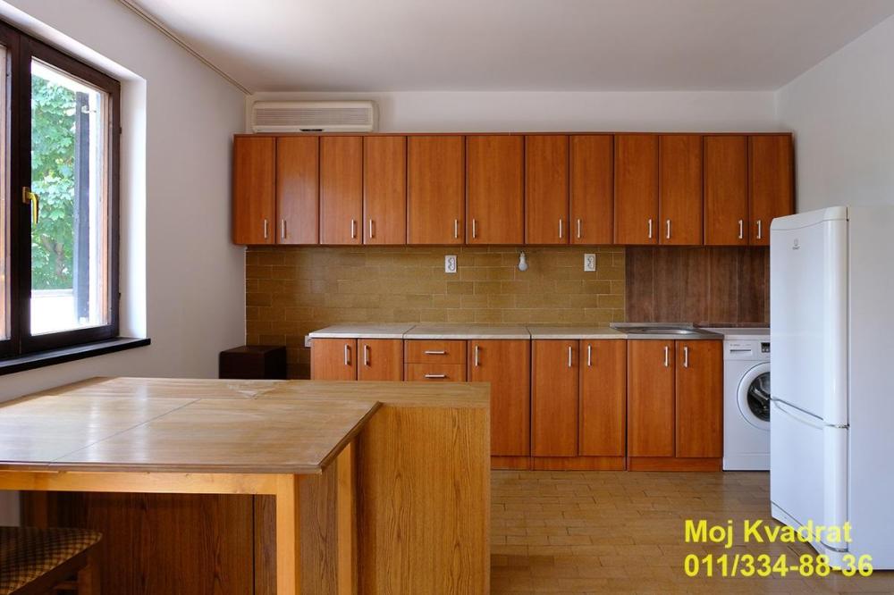 Slika 4 -  Lokal za izdavanje, 160m2, 2.200€