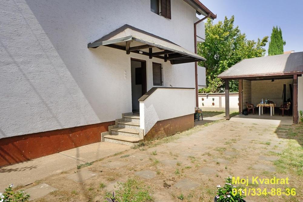 Slika 1 -  Lokal za izdavanje, 160m2, 2.200€