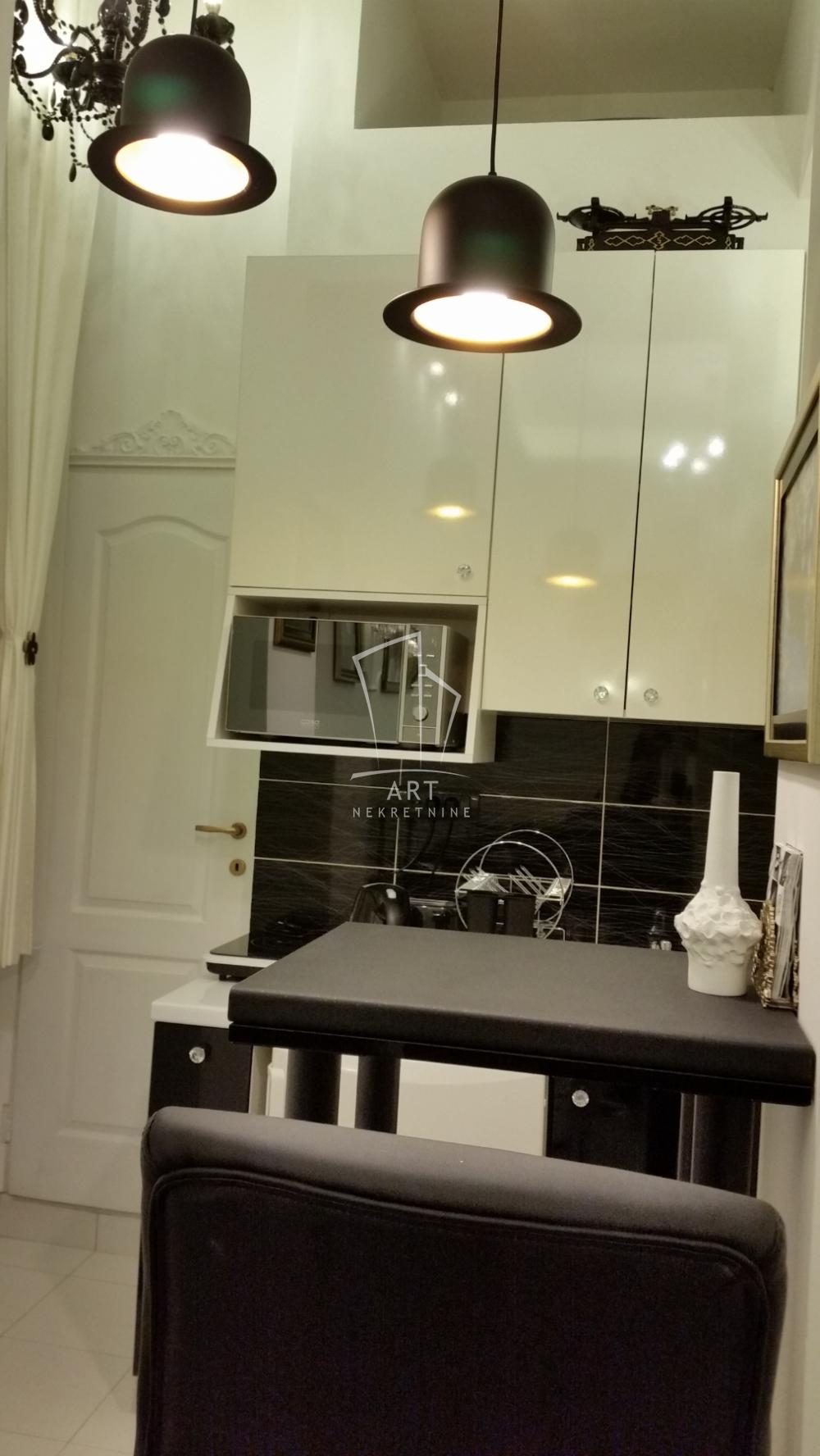 Slika 10 - Đorđa Jovanovića, Jednosoban stan za izdavanje, 28m2, 700€