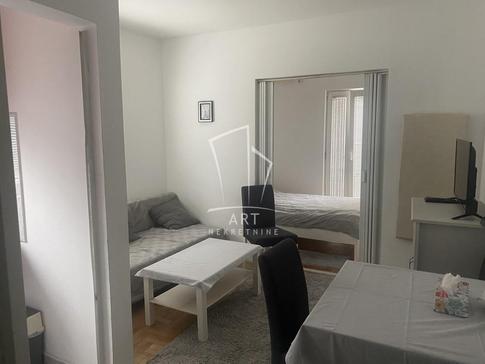 Glavna slika -Južni Bulevar, Jednoiposoban stan za izdavanje, 28m2, 400€