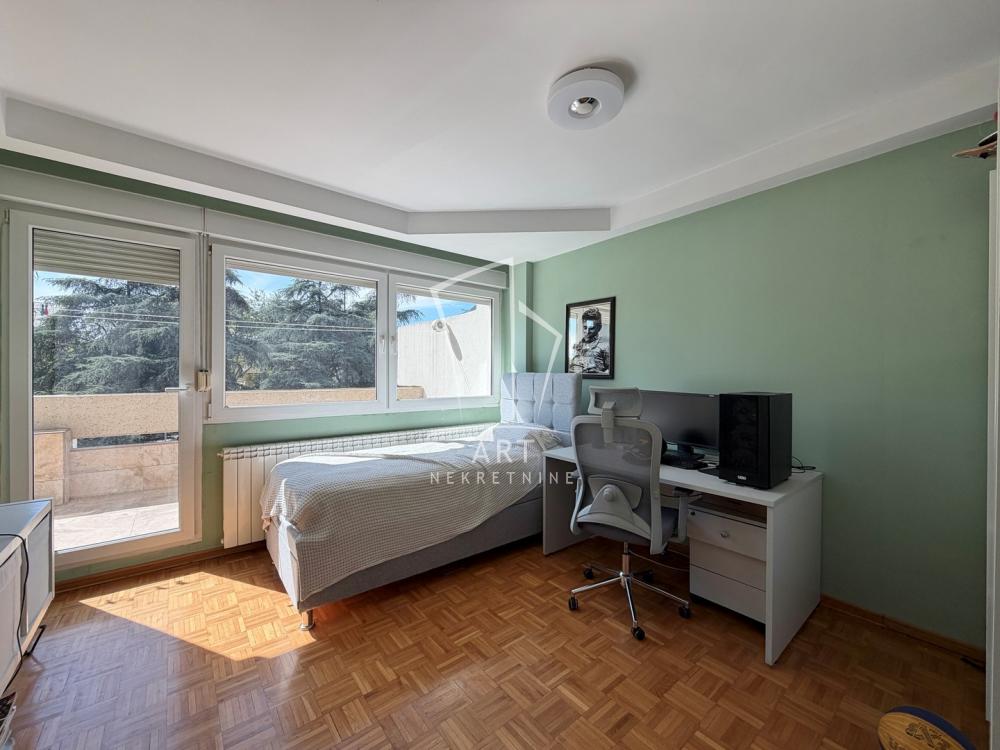 Slika 6 - Vojvode Stepe, Petosoban stan na prodaju, 141m2, 455.000€