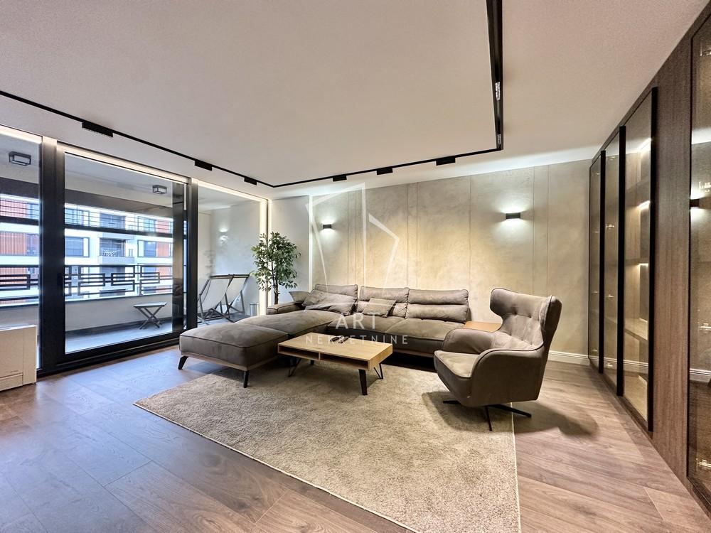 Slika 1 - Niška, Petosoban stan na prodaju, 198m2, 870.000€