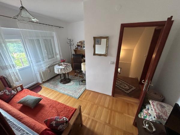 Slika 11 - Krajiskih brigada,  Kuća na prodaju, 240m2, 200.000€