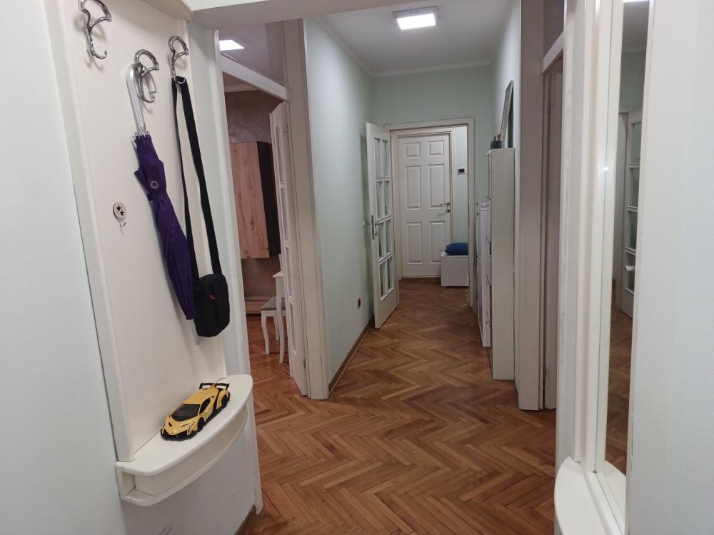 Slika 9 - Bulevar Mihaila Pupina, Trosoban stan za izdavanje, 100m2, 1.100€