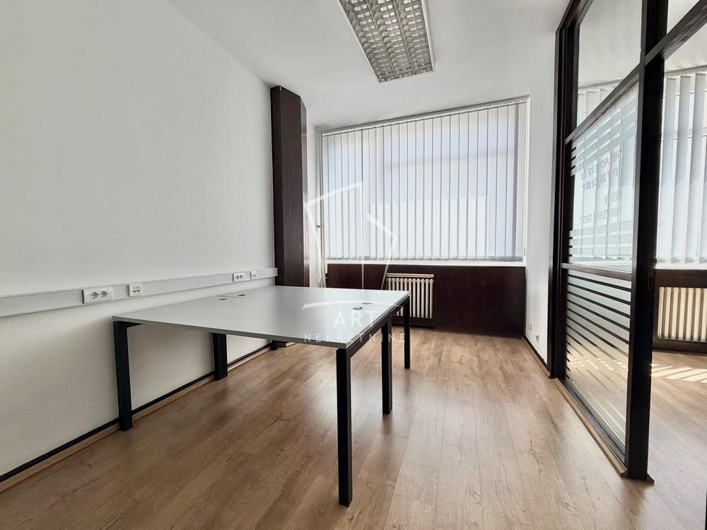 Slika 2 - Kneza Miloša,  Lokal za izdavanje, 74m2, 740€