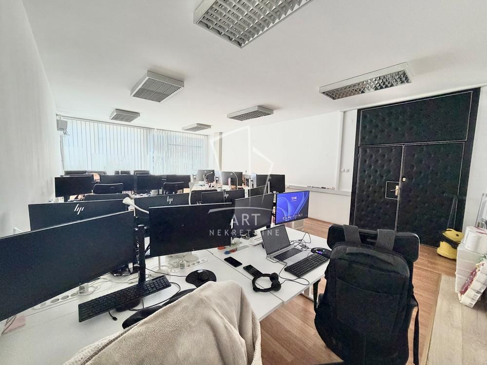 Slika 1 - Kneza Miloša,  Lokal za izdavanje, 62m2, 540€